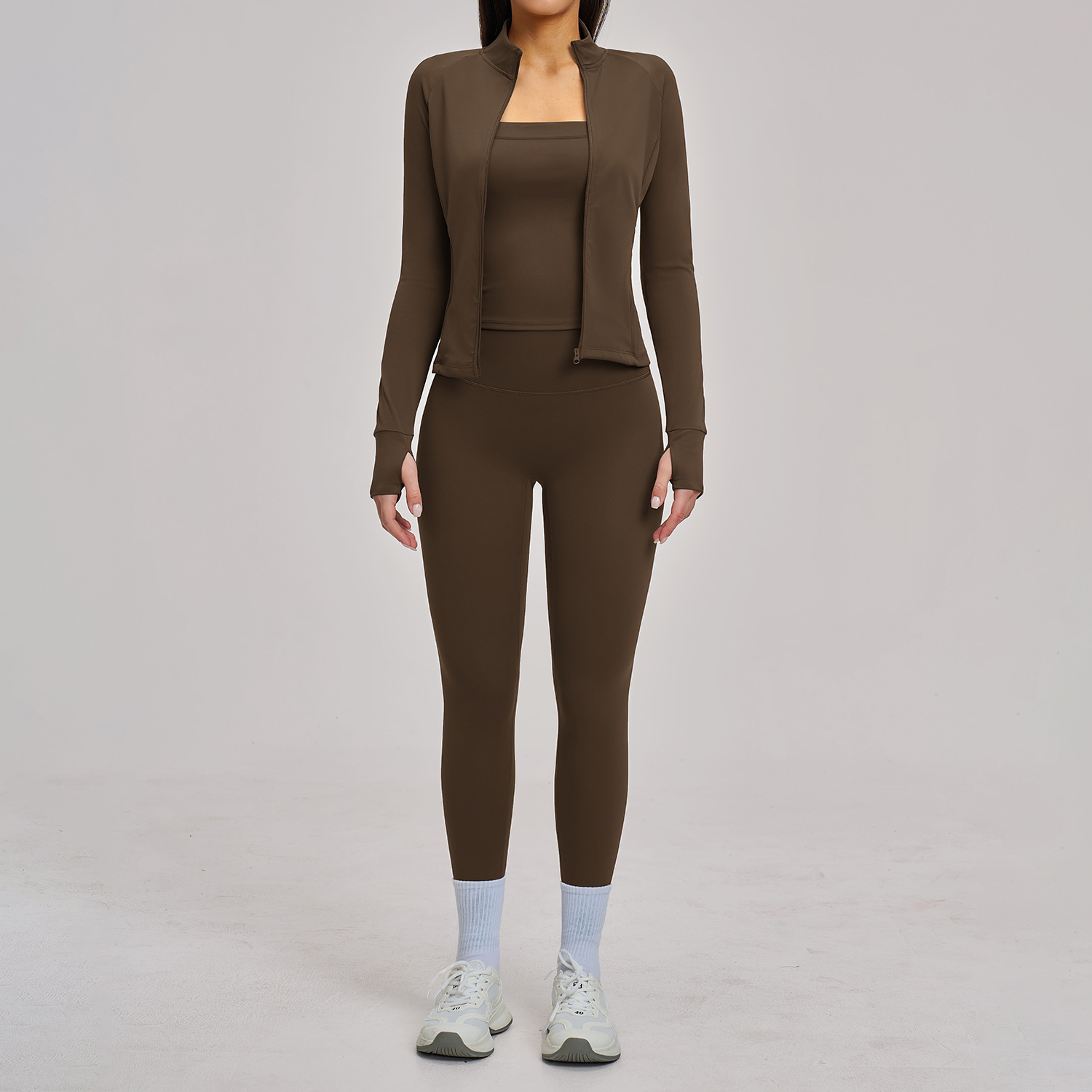 Set da 2/3 Pezzi per Donna: Tu - Sports Equipment Logos recensione e prezzo
