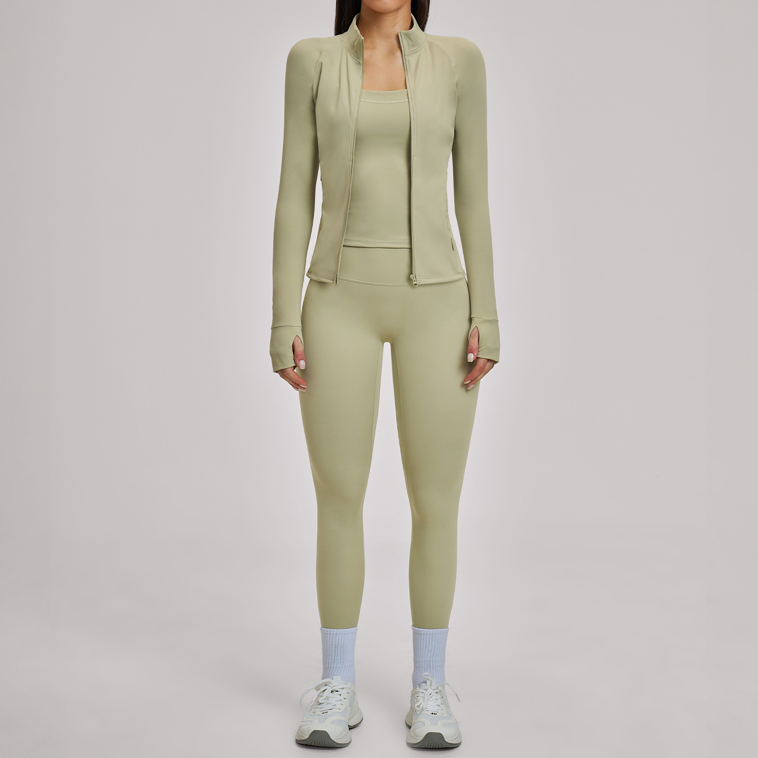 Set da 2/3 Pezzi per Donna: Tu - Sports Equipment Logos recensione e prezzo