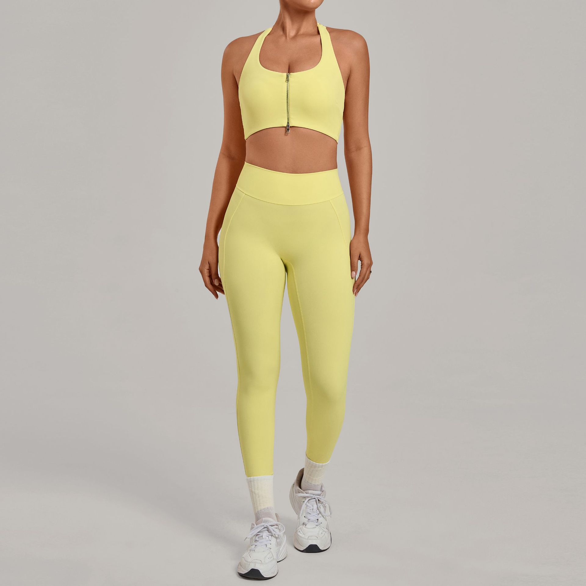 Reggiseno sportivo con zip e s - Sports Equipment Logos recensione e prezzo
